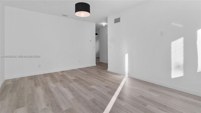 1561 Jefferson Avenue, Miami Beach, FL 33139