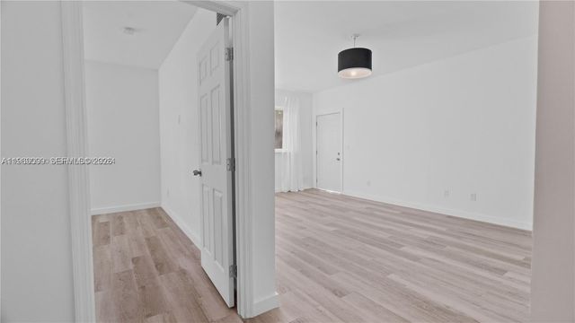 1561 Jefferson Avenue, Miami Beach, FL 33139