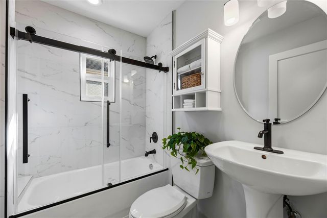 2737 Werlein Avenue, Houston, TX 77005