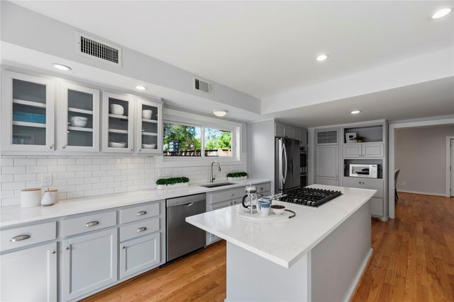 2737 Werlein Avenue, Houston, TX 77005