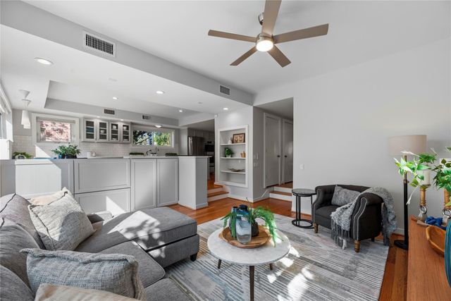 2737 Werlein Avenue, Houston, TX 77005