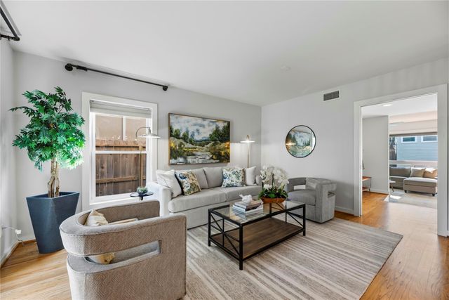 2737 Werlein Avenue, Houston, TX 77005