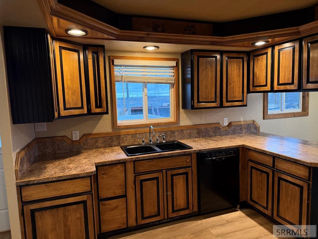 Image 1 of property listing at 2932 S Arthur Street, American Falls, ID 83211