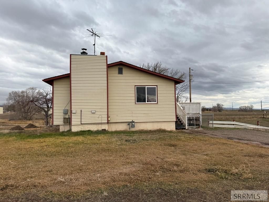 Image 11 of property listing at 2932 S Arthur Street, American Falls, ID 83211
