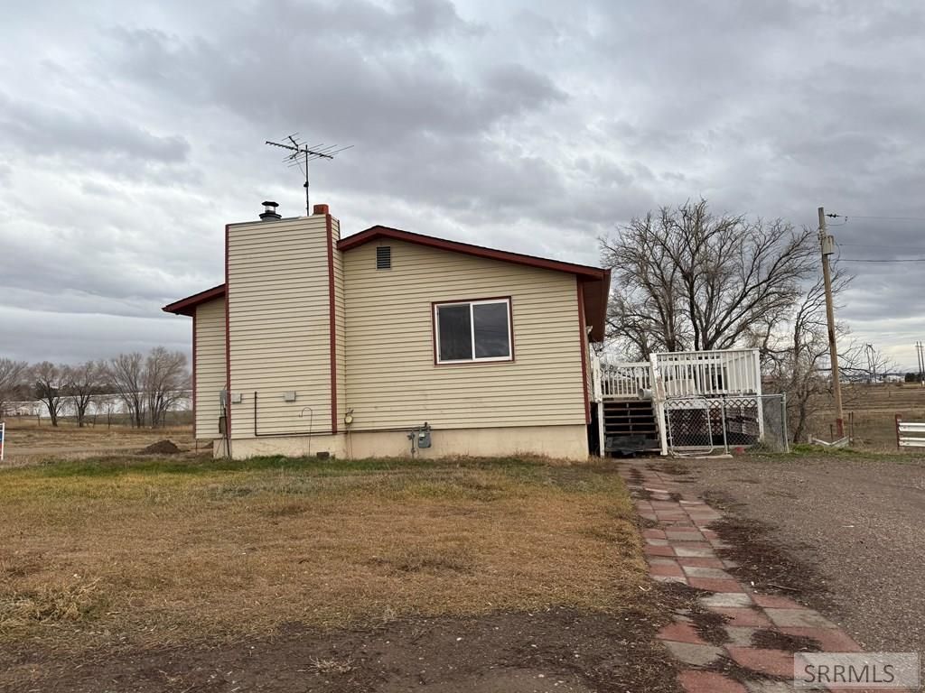 Image 12 of property listing at 2932 S Arthur Street, American Falls, ID 83211