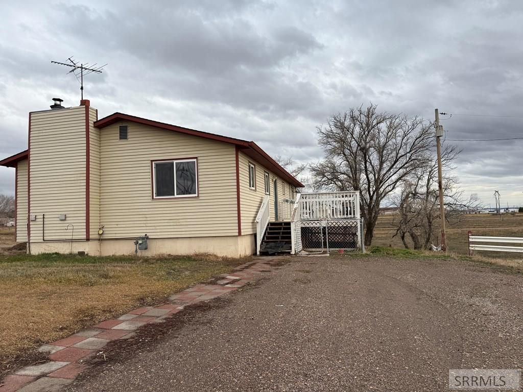 Image 14 of property listing at 2932 S Arthur Street, American Falls, ID 83211