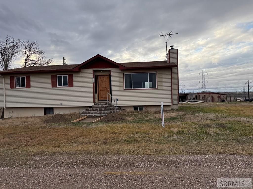Image 17 of property listing at 2932 S Arthur Street, American Falls, ID 83211