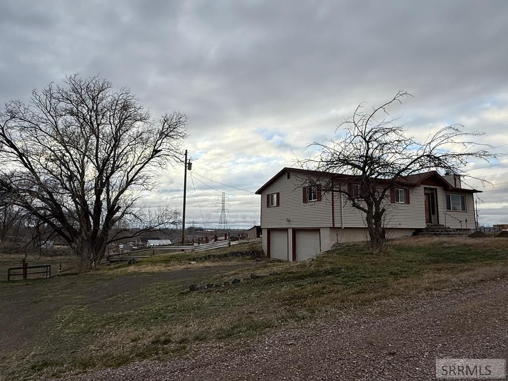 Image 40 of property listing at 2932 S Arthur Street, American Falls, ID 83211