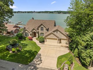 23276 S Shore Drive, Edwardsburg, MI 49112