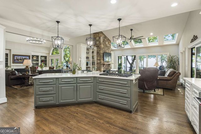 912 Mcelroy Mountain Drive, Jasper, GA 30143