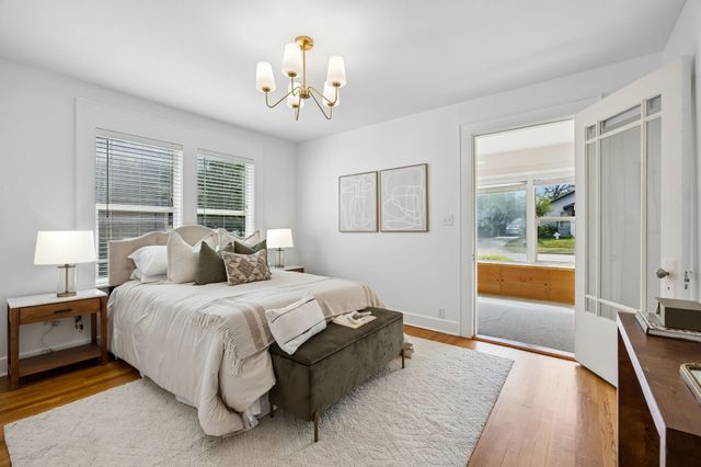 4020 Byers Avenue, Fort Worth, TX 76107