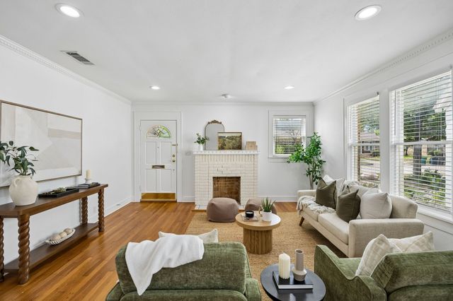 4020 Byers Avenue, Fort Worth, TX 76107