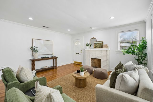 4020 Byers Avenue, Fort Worth, TX 76107