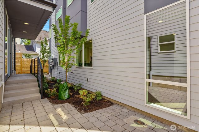 2230 D NW 60th Street, Seattle, WA 98107