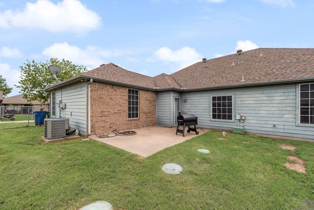 109 Haley Drive, Fate, TX 75189