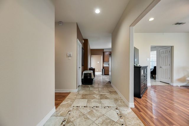 109 Haley Drive, Fate, TX 75189