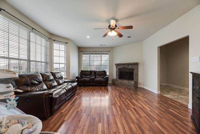 109 Haley Drive, Fate, TX 75189