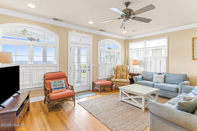 901 Ocean Boulevard B, Surf City, NC 28445