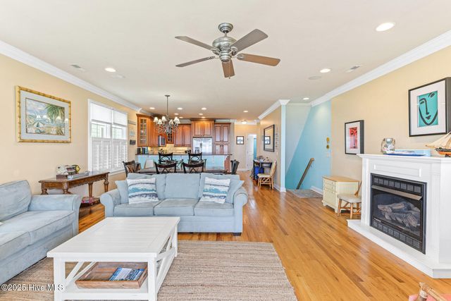 901 Ocean Boulevard B, Surf City, NC 28445