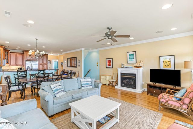 901 Ocean Boulevard B, Surf City, NC 28445