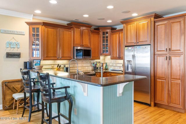 901 Ocean Boulevard B, Surf City, NC 28445