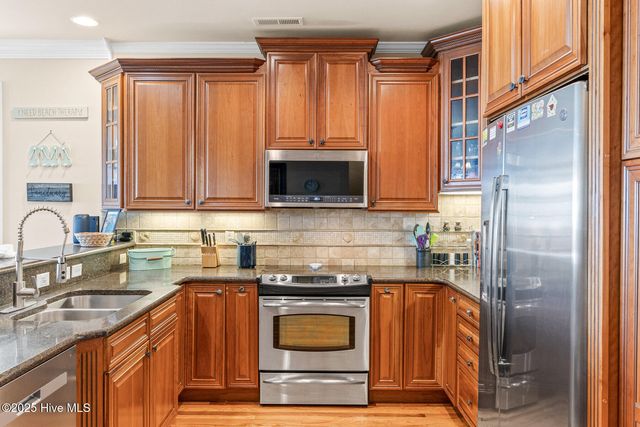901 Ocean Boulevard B, Surf City, NC 28445