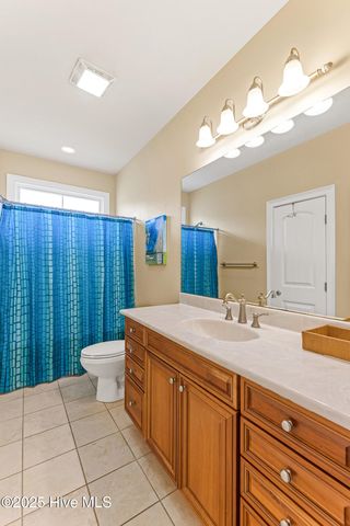 901 Ocean Boulevard B, Surf City, NC 28445