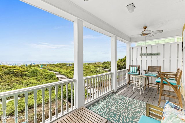 901 Ocean Boulevard B, Surf City, NC 28445