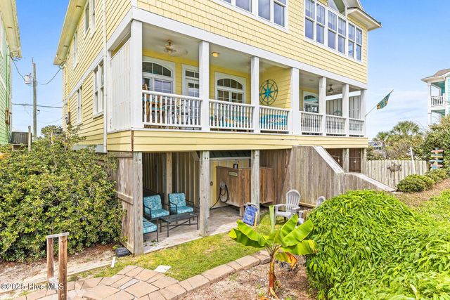 901 Ocean Boulevard B, Surf City, NC 28445
