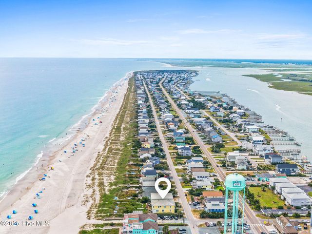 901 Ocean Boulevard B, Surf City, NC 28445