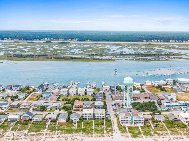 901 Ocean Boulevard B, Surf City, NC 28445