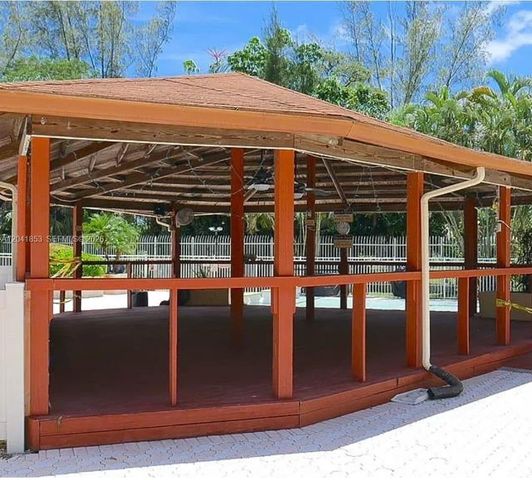 3910 Inverrary Boulevard 703B, Lauderhill, FL 33319