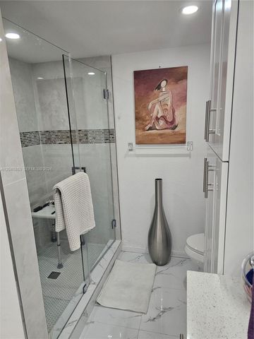 3910 Inverrary Boulevard 703B, Lauderhill, FL 33319