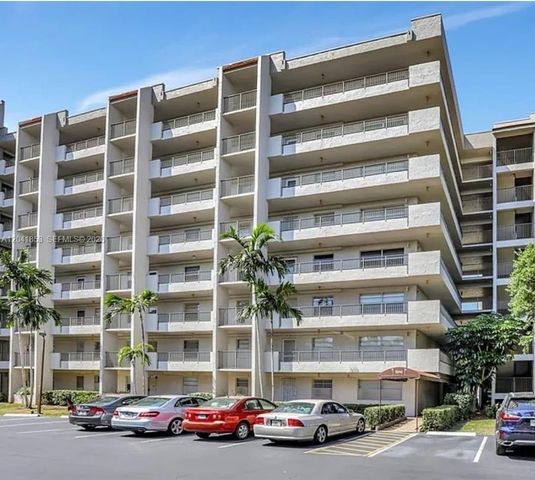 3910 Inverrary Boulevard 703B, Lauderhill, FL 33319