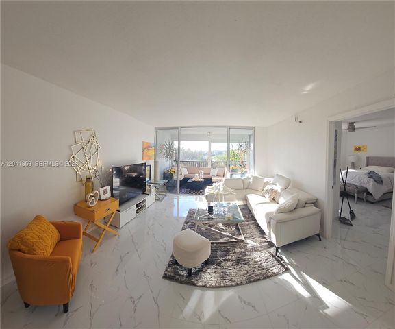 3910 Inverrary Boulevard 703B, Lauderhill, FL 33319