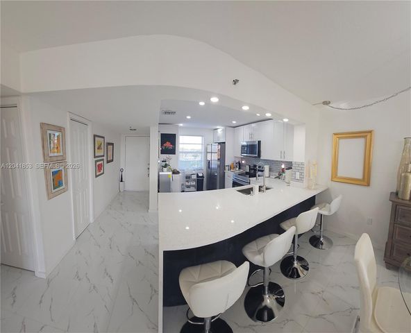 3910 Inverrary Boulevard 703B, Lauderhill, FL 33319