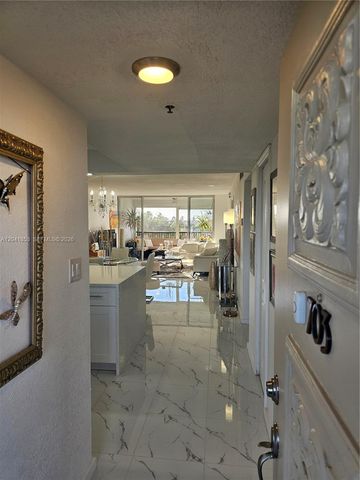 3910 Inverrary Boulevard 703B, Lauderhill, FL 33319