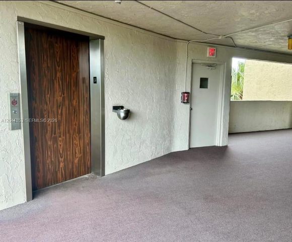 3910 Inverrary Boulevard 703B, Lauderhill, FL 33319