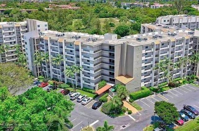 3910 Inverrary Boulevard 703B, Lauderhill, FL 33319