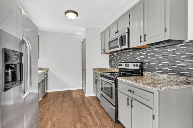 614 Cayce Dr, Clarksville, TN 37042