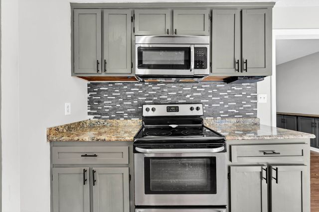 614 Cayce Dr, Clarksville, TN 37042