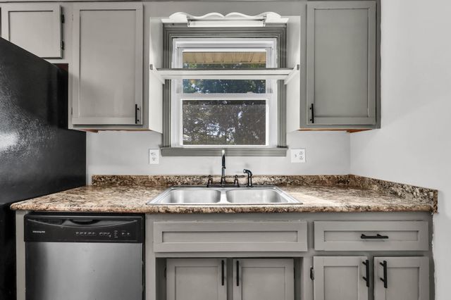 614 Cayce Dr, Clarksville, TN 37042