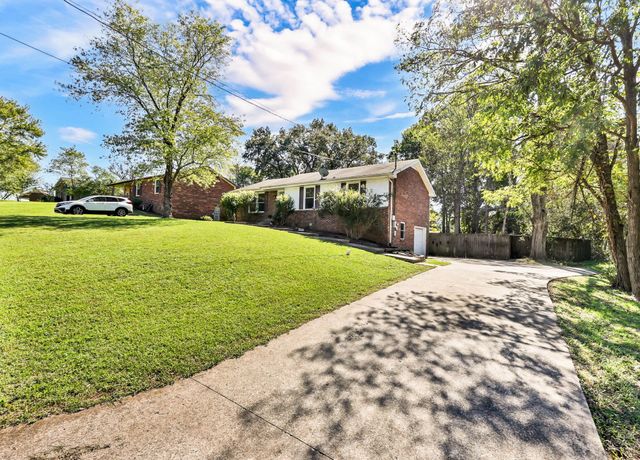 614 Cayce Dr, Clarksville, TN 37042