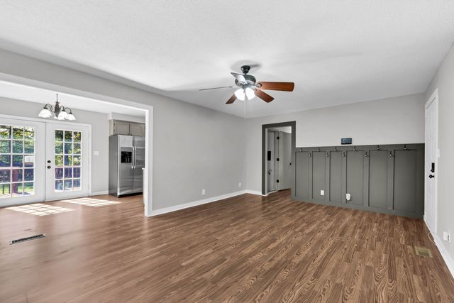 614 Cayce Dr, Clarksville, TN 37042