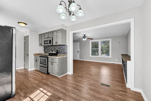 614 Cayce Dr, Clarksville, TN 37042