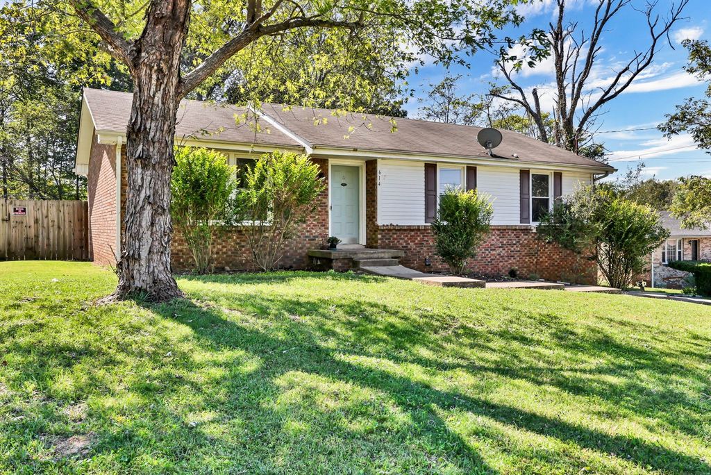 614 Cayce Dr, Clarksville, TN 37042