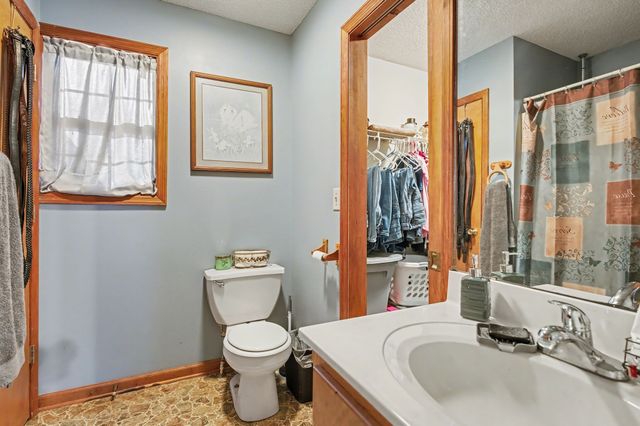 400 Cessna Cir, Winchester, TN 37398