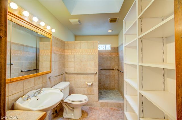 980 El Camino Way, Boulder City, NV 89005