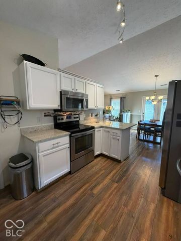 12987 Whitehaven, Fishers, IN 46038