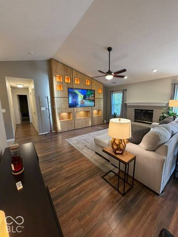 12987 Whitehaven, Fishers, IN 46038
